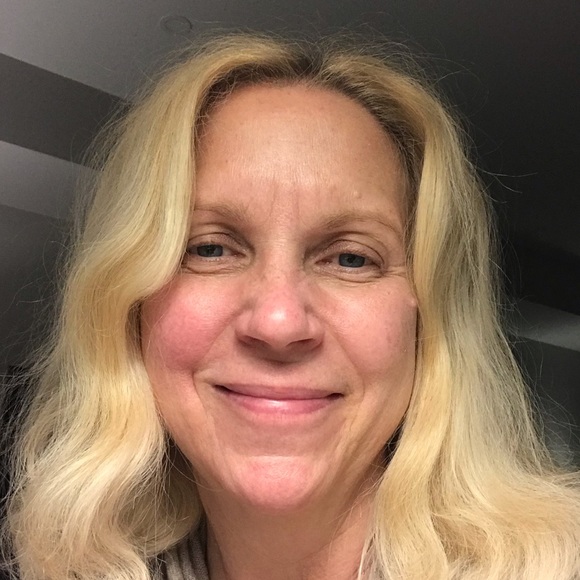 Meet your Posher, Elizabeth - Picture 1 of 1